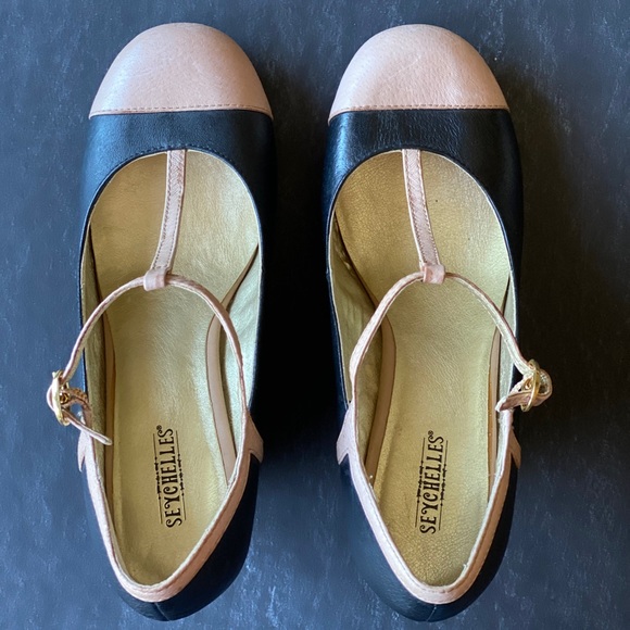 Seychelles T-strap Wedges - Picture 4 of 6